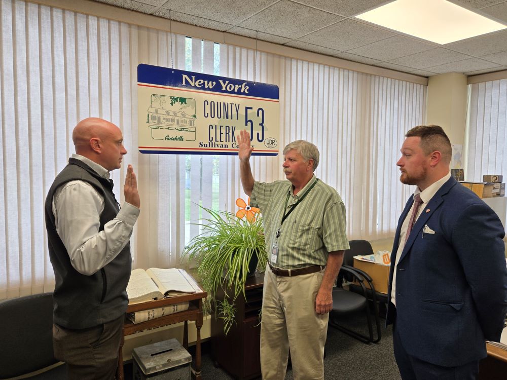 Lunser Swearing In
